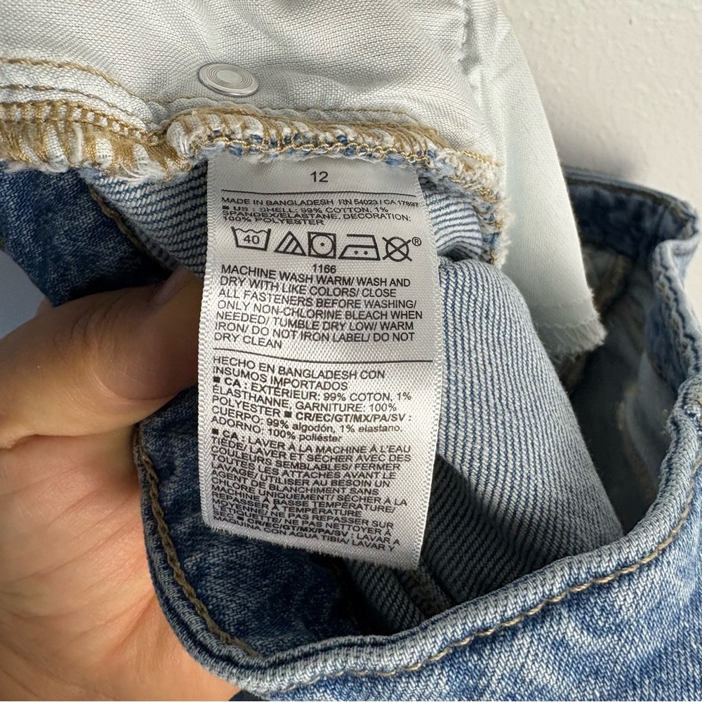 Old Navy Extra High Rise Sky Hi Wide Leg Jeans Daisy Embroidered Size 12 - Picture 12 of 12